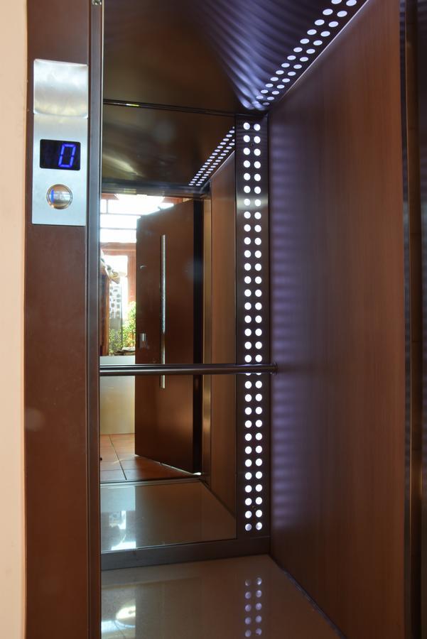 אראחובה Hotel Parnassos מראה חיצוני תמונה
