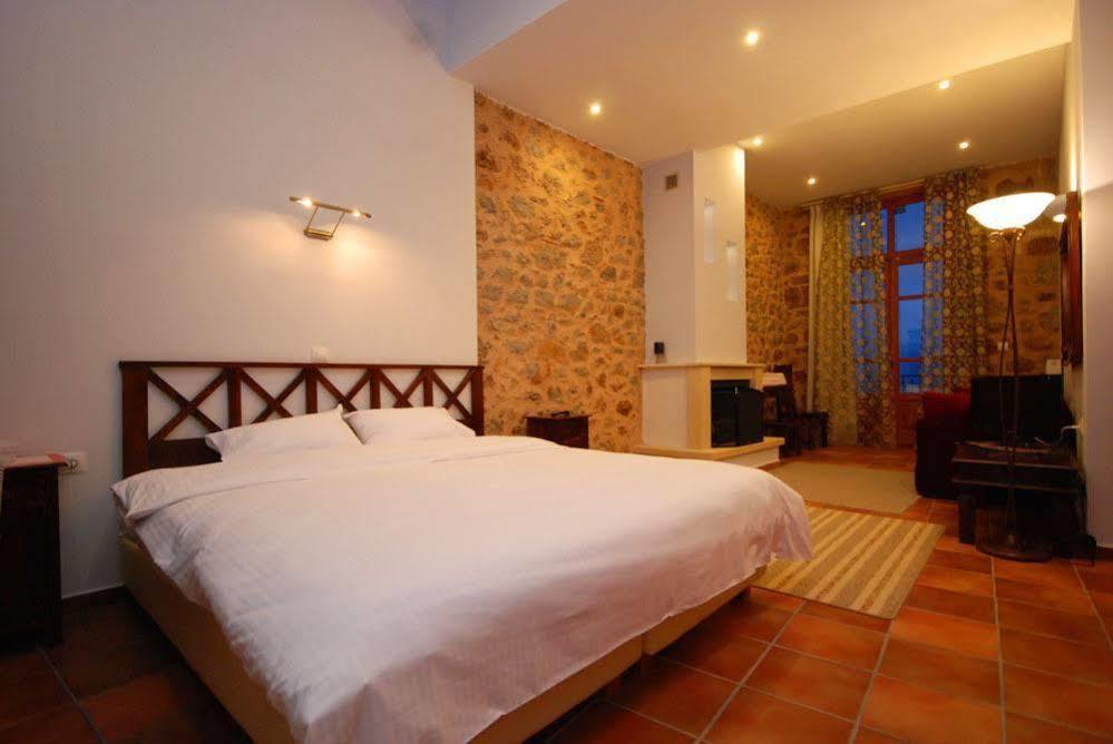 אראחובה Hotel Parnassos מראה חיצוני תמונה